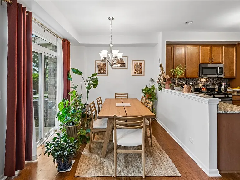 2419 Birch St — Photo 3