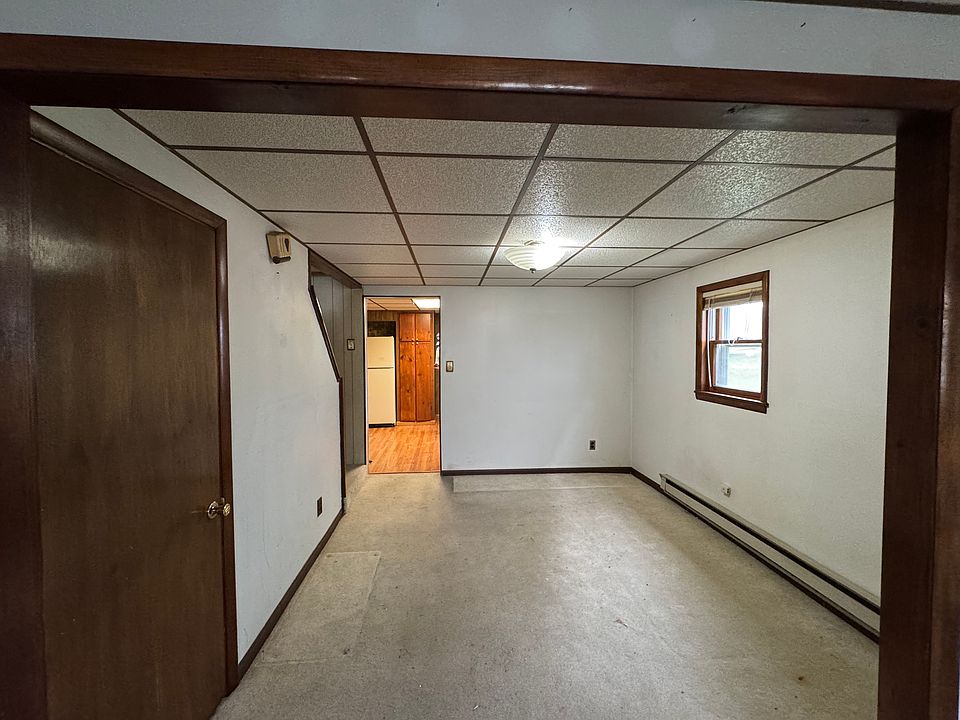 1st image of 19 N Logan St