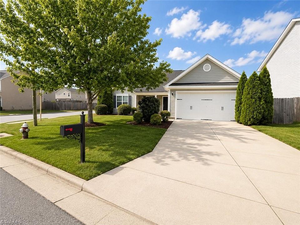 1st image of 2801 Quail Oaks Dr