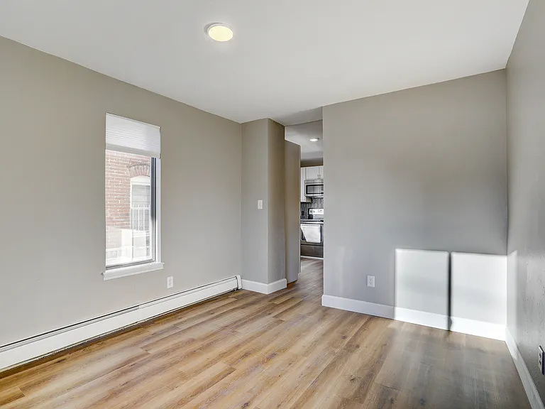 2524 N High St — Photo 18