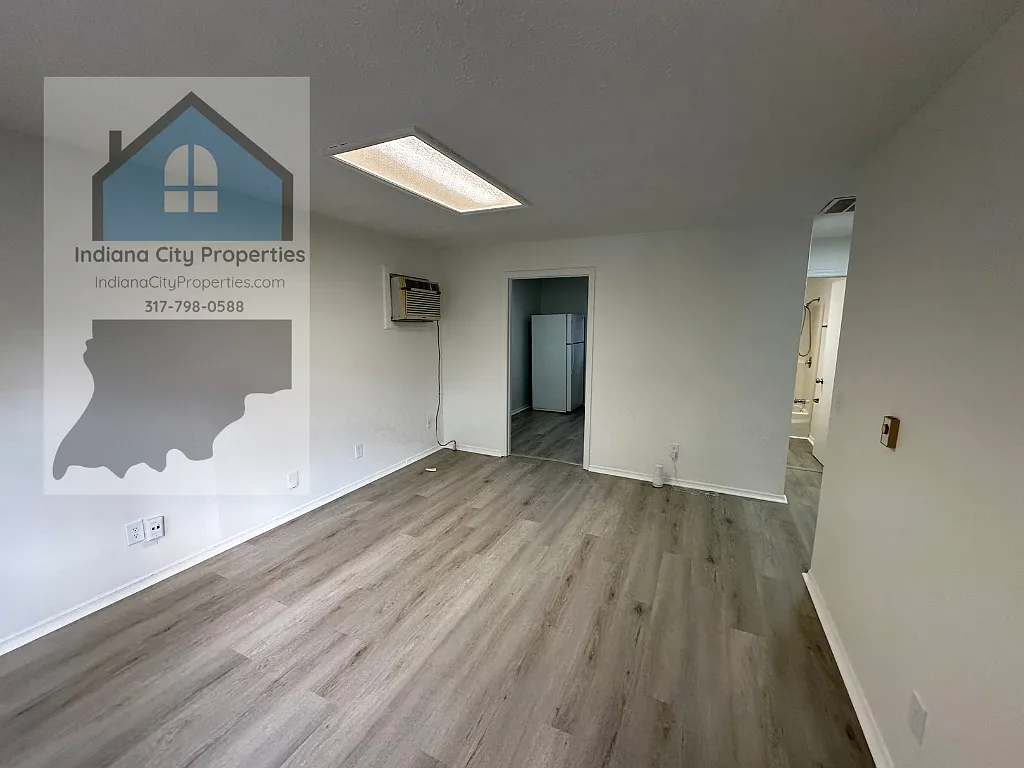 Home Avenue Apts - 579-6 — Photo 3
