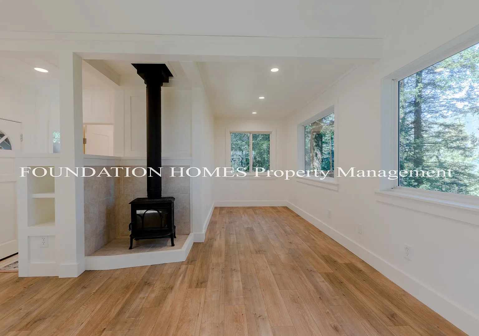 Modern, Light & Bright Remodeled Cabin Home Amongst The Redwoods- Hiking- Foundation- — Photo 3