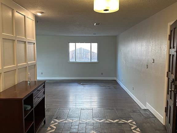 5th image of 4005 Stephanie Dr NE