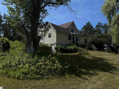 11056 Marion Center Rd, Charlevoix, MI, 49720