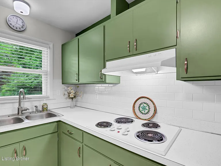 3812 Klondike Ln — Photo 15