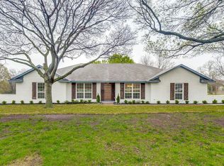 910 N Cedar Hill Rd, Cedar Hill, TX 75104