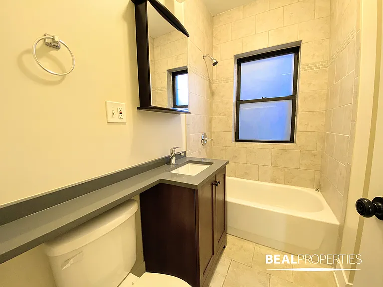 1025 Dempster St — Photo 27