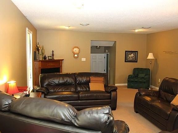 5th image of 3805 Sycamore Dr NW