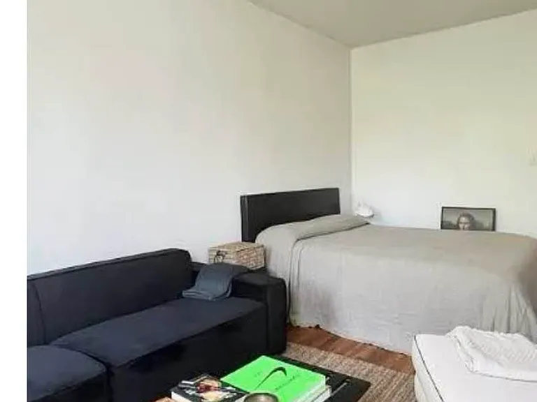 151 Allen St #5 — Photo 1