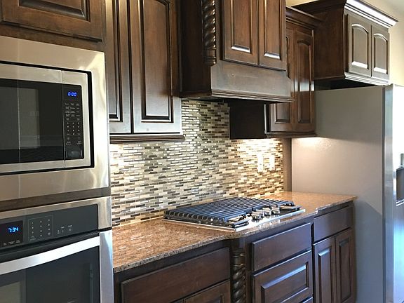 4th image of 19506 Sara Ln