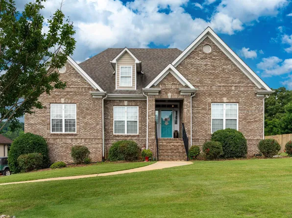 145 Smithfield Ln, Springville, AL 35146