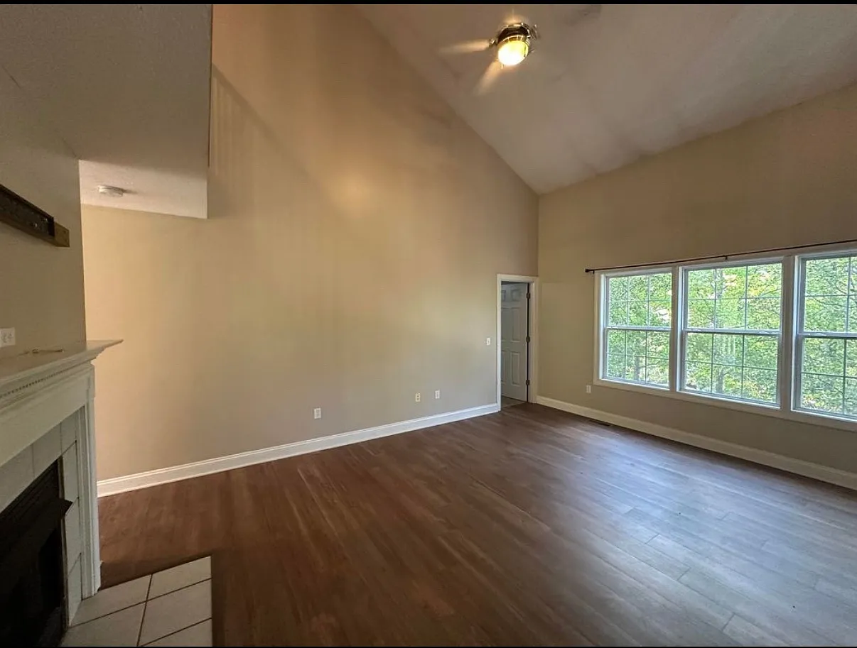3 bed, 1668 sqft, $1,800 — Photo 4