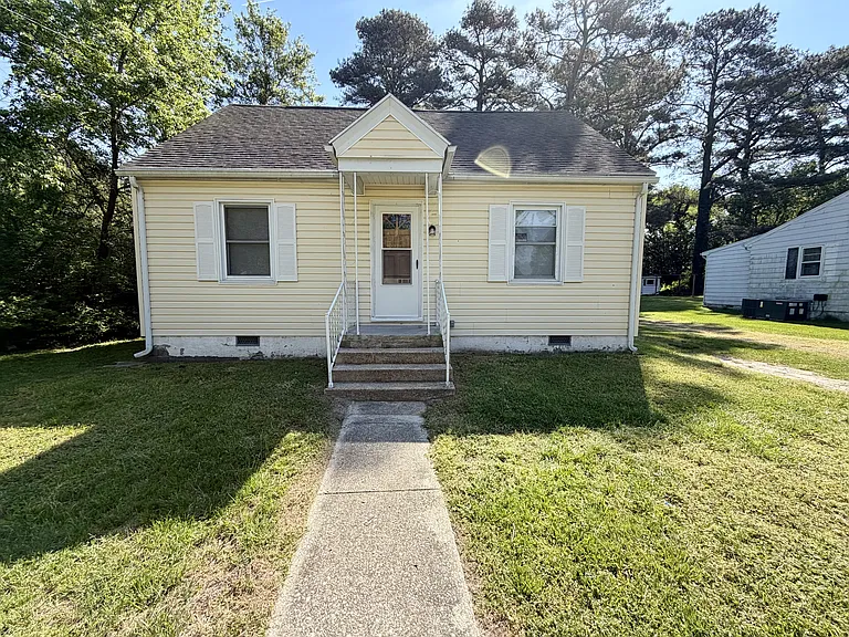 6793 Edwards Ave — Photo 1