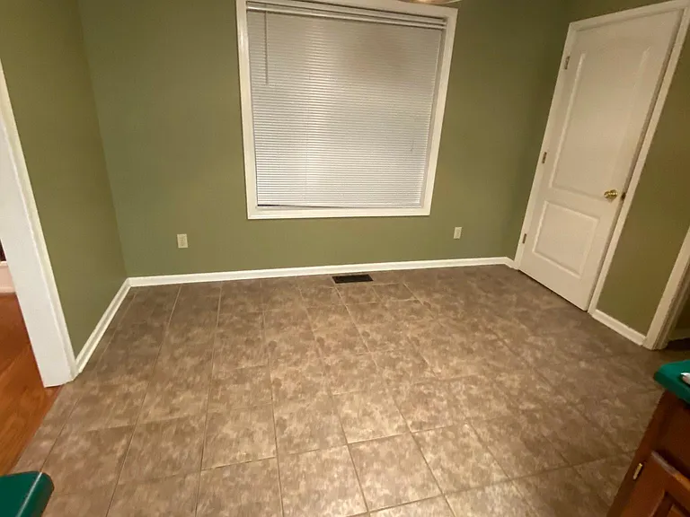 142 Clement Dr — Photo 16