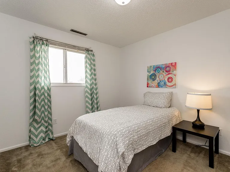 1802 Calvin Ct — Photo 6