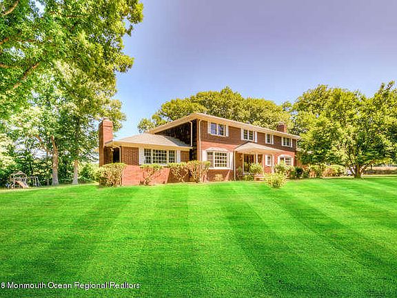 3rd image of 11 Pate Dr