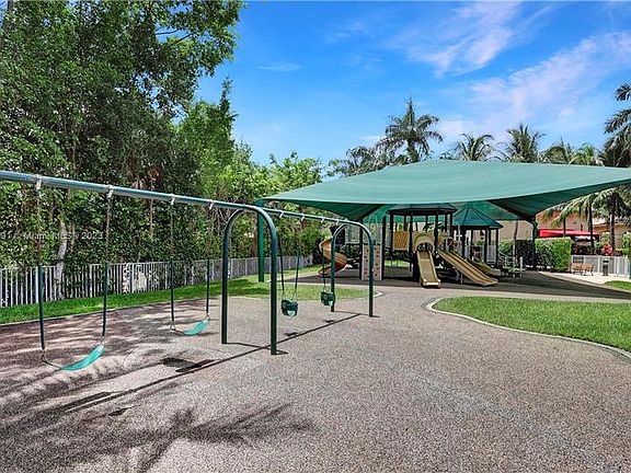 5th image of 11099 Canary Island Ct #11099