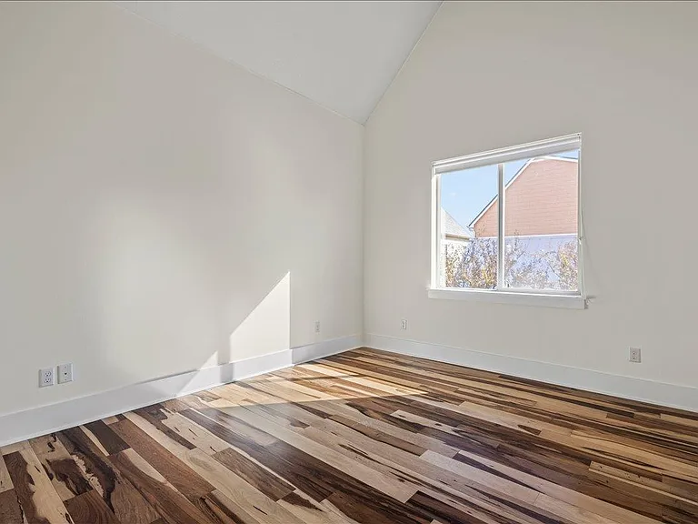 1601 Houston St #3 — Photo 11