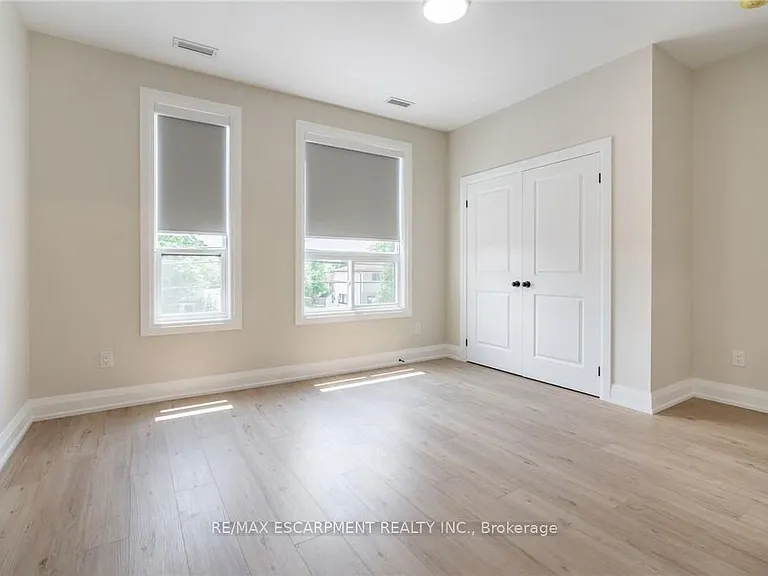 9 Munn St #A — Photo 11