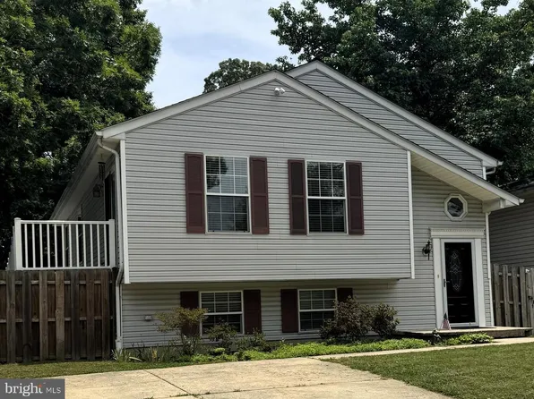 7821 Camp Rd, Pasadena, MD 21122