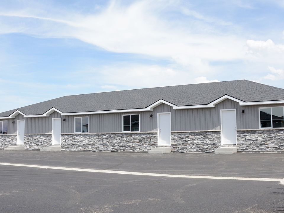 1st image of 290 Opal Ct #3
