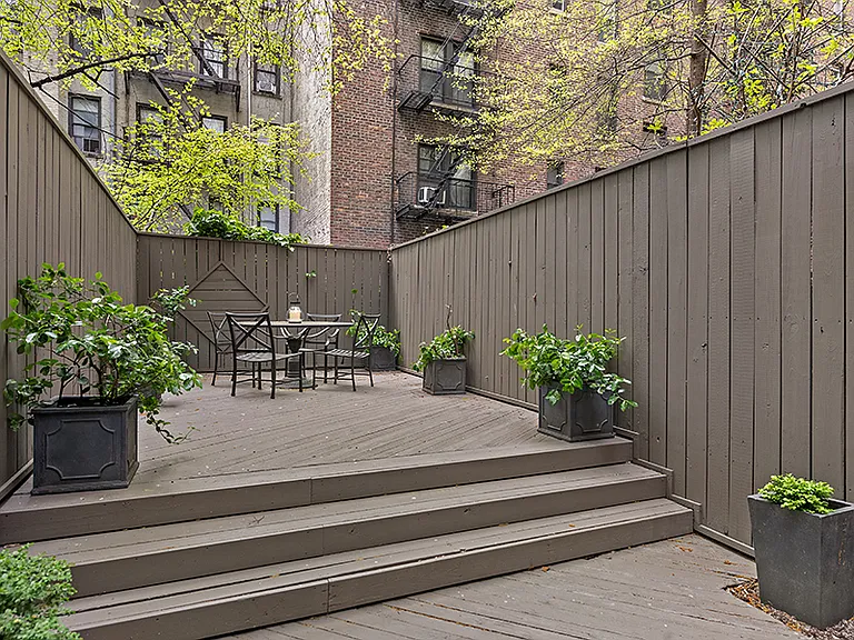 320 E 55th St #TOWNHOUSE — Photo 9