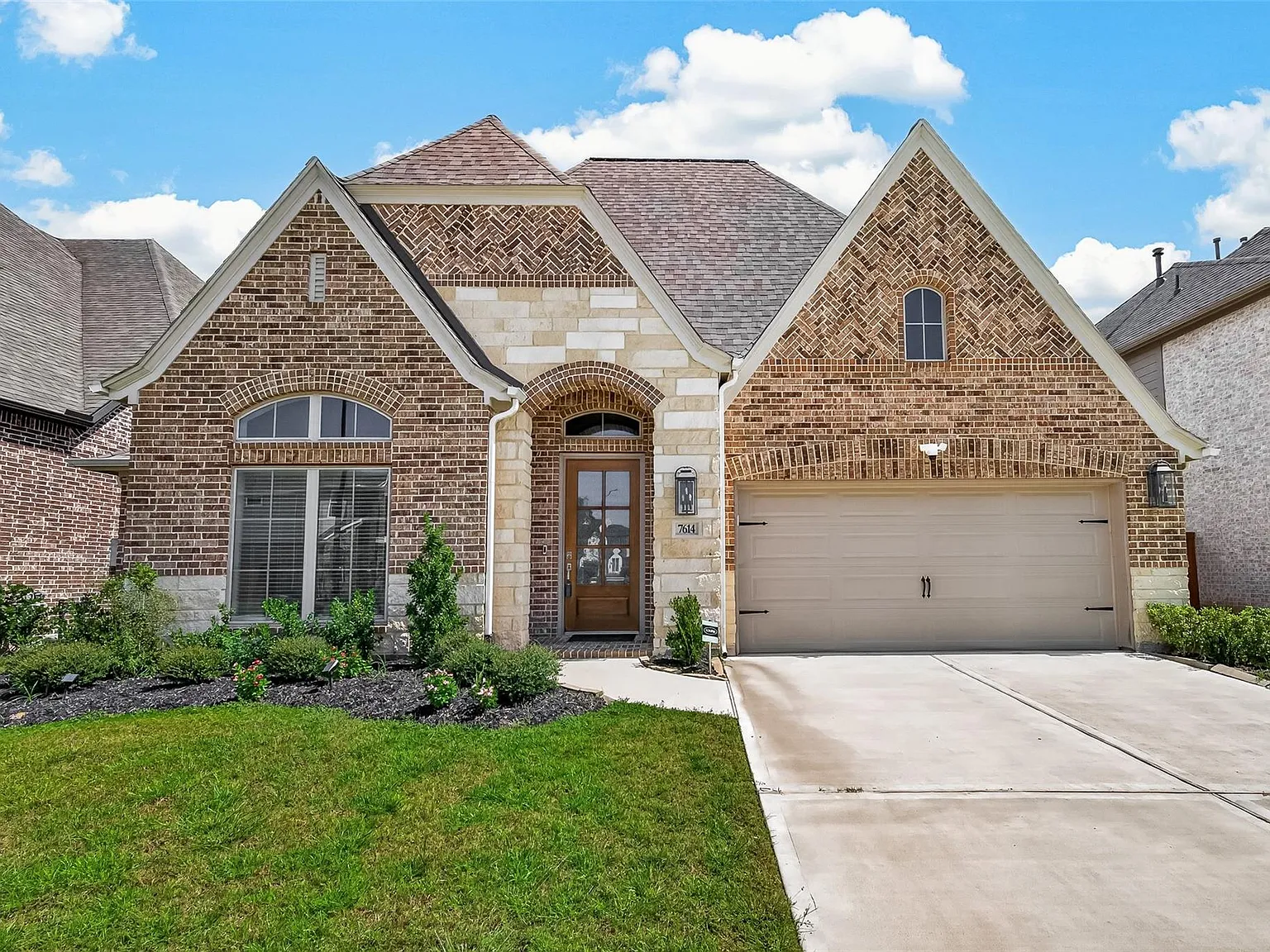 4 bed, 3.5 bath, 2873 sqft, $3,250 — Photo 1