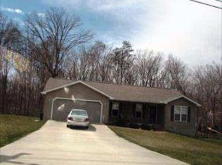 122 Sunset Ridge Dr, Crossville, TN 38571