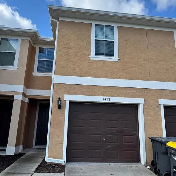 1428 Chelsea Dr — Photo 1
