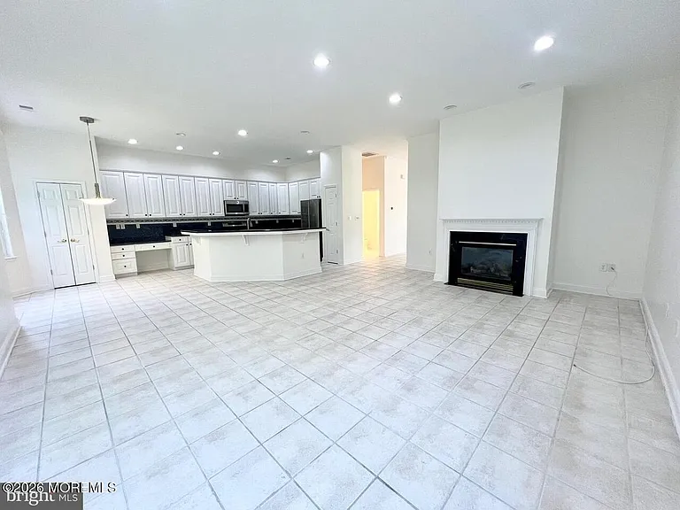 1 Dunes Ter — Photo 2
