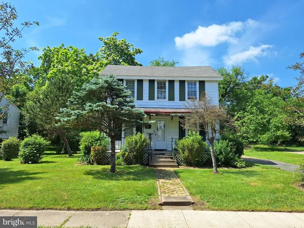 5118 Navahoe St, College Park, MD 20740