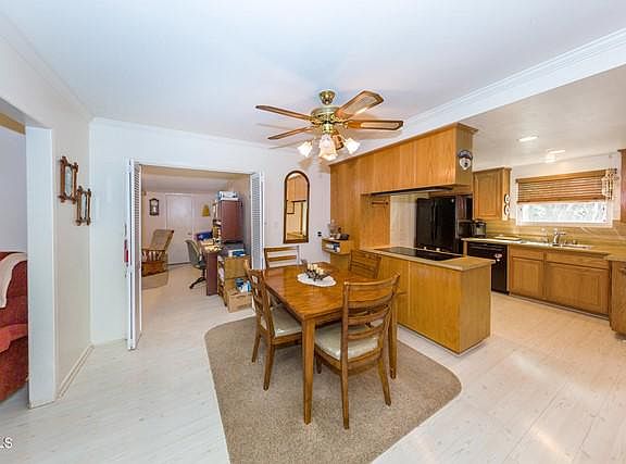 4th image of 3651 Corby Ave