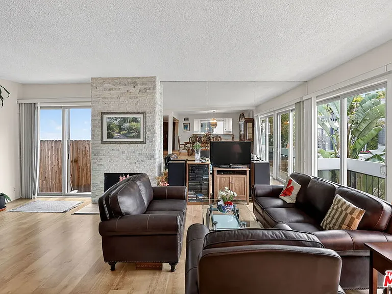 184 N Crescent Dr — Photo 12