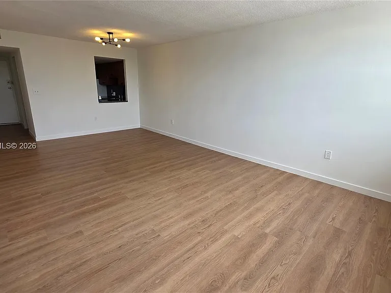 1351 NE Miami Gardens Dr #413E — Photo 7