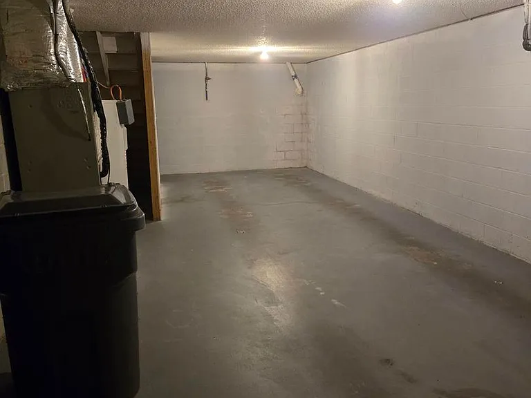 140 Amanda Ln — Photo 5