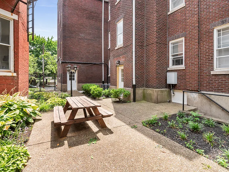 403 W Bloom St #5 — Photo 24
