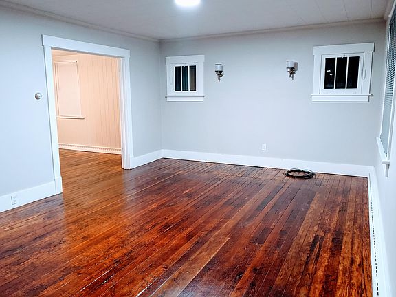 Living room (284.14 SqFt)