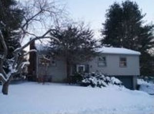 36 Tracy Cir, Amherst, MA 01002