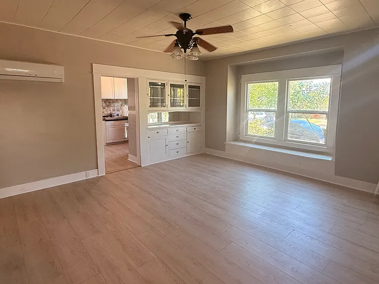59 N Orange St — Photo 2