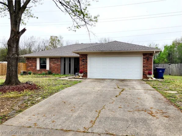 4400 S 88th St, Fort Smith, AR 72903