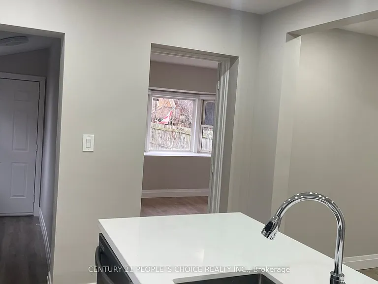 136 Edgemont St N — Photo 16