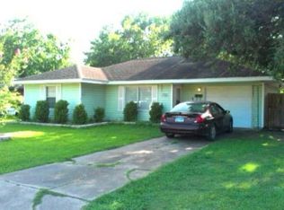 1702 S Park Dr, Alvin, TX 77511