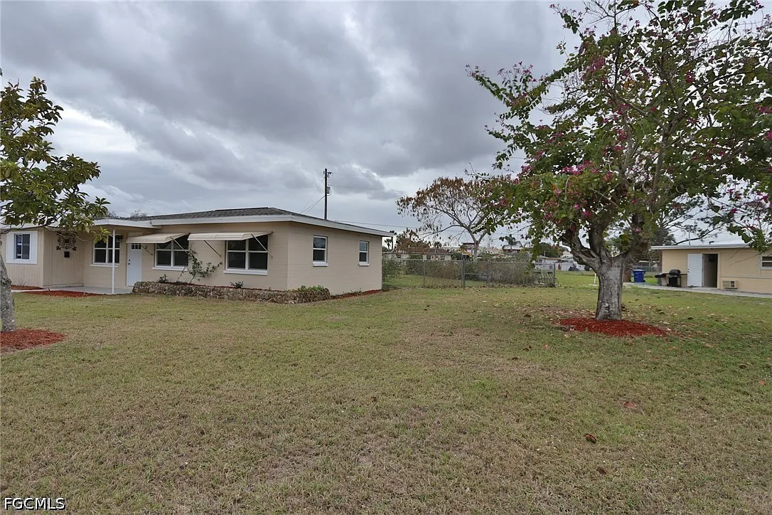 2 bed, 1.0 bath, 1453 sqft, $1,750 — Photo 4