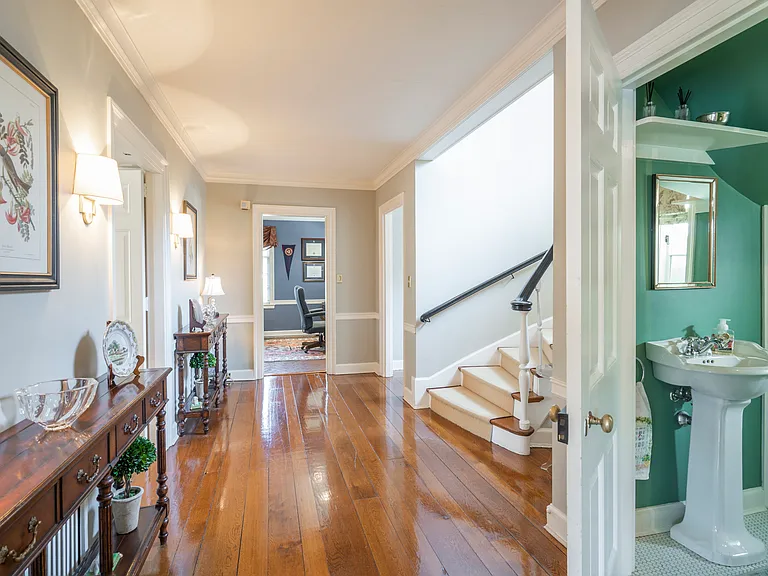 601 Harriton Rd — Photo 19