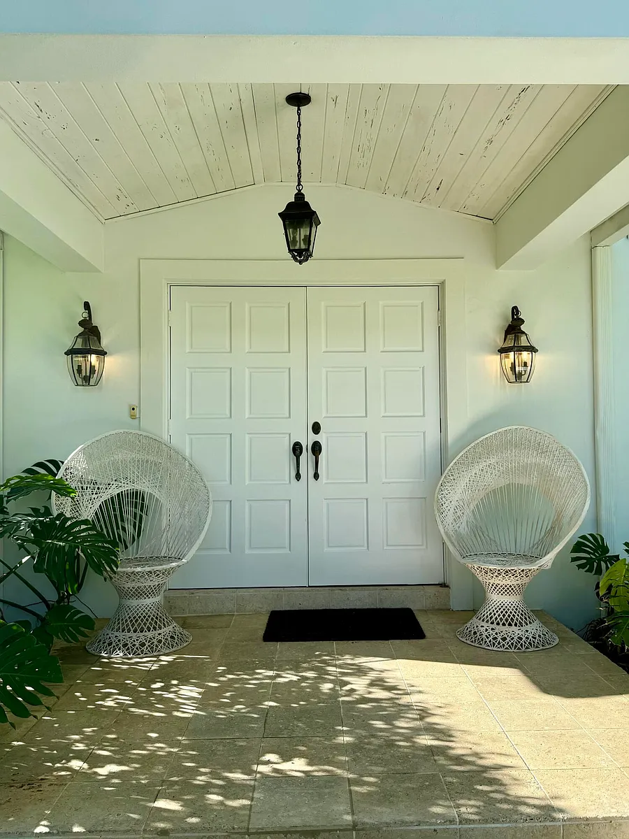 Building Photo - 222 Miraflores Dr