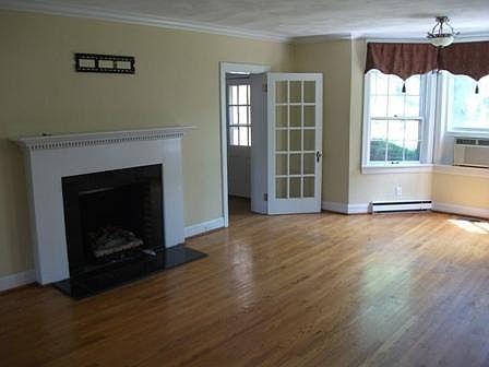 3rd image of 75 Taliaferro St