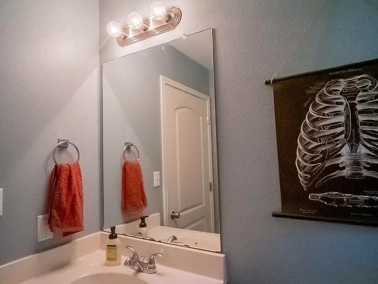 6600 Bay City Bnd — Photo 7