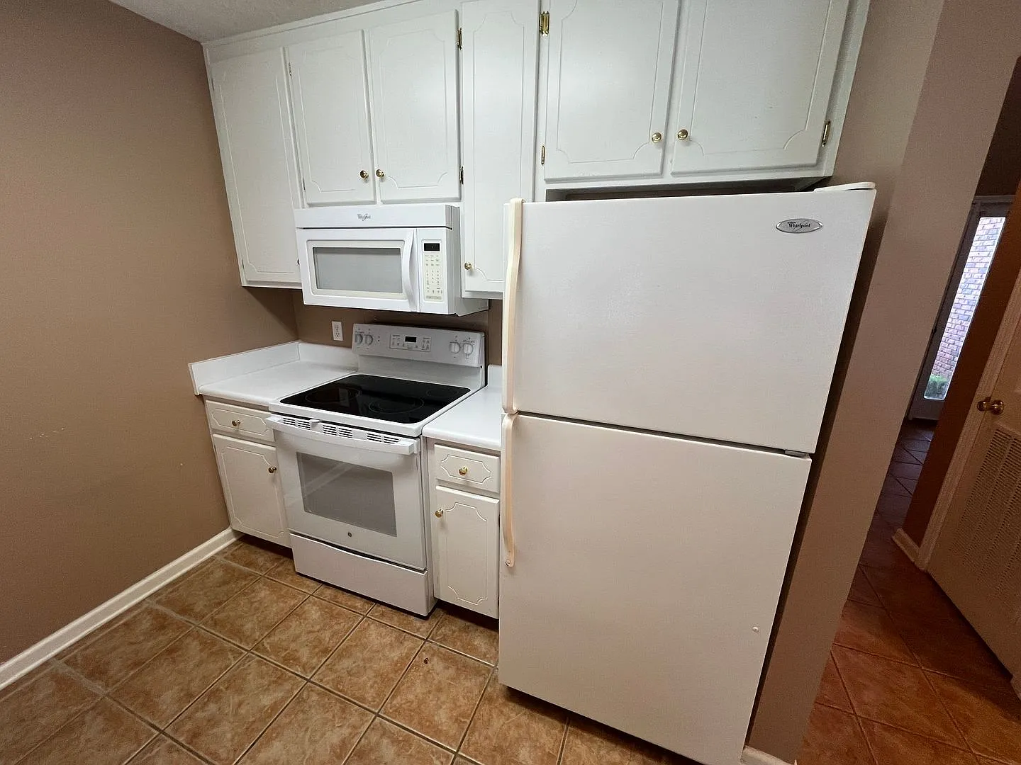 161 S Springview Dr — Photo 3