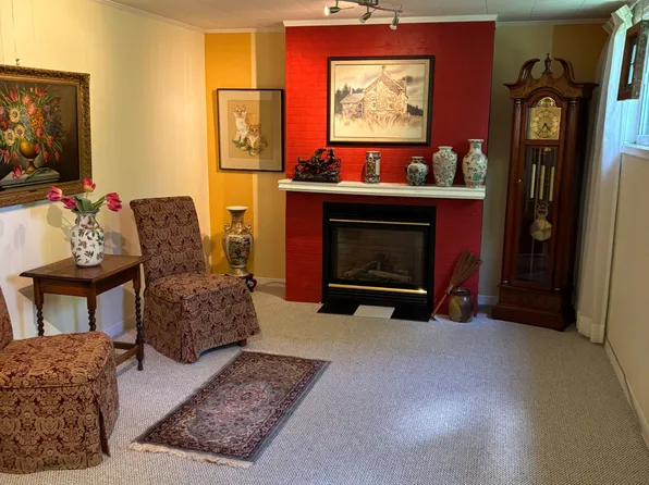 114 Steel St S, Barrie, ON L4M 2G2
