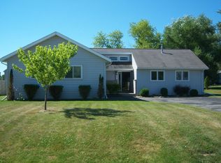 2921 Rebecca Dr, Racine, WI 53402